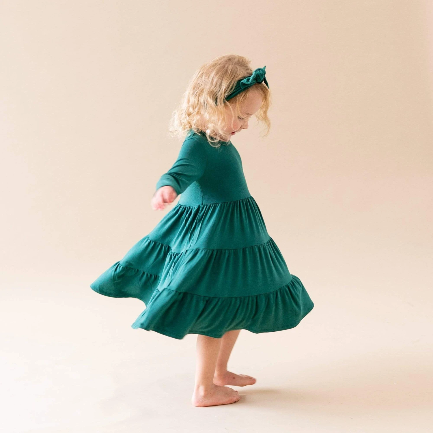 Long Sleeve Tiered Dress In Emerald - Image 4