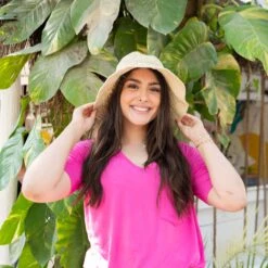 Women’s Relaxed Fit V-Neck In Raspberry