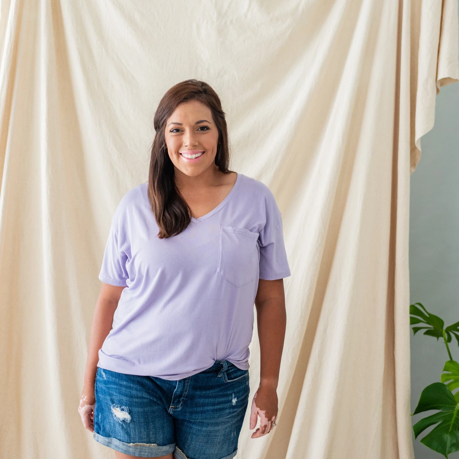 Women’s Relaxed Fit V-Neck In Taro - Image 3