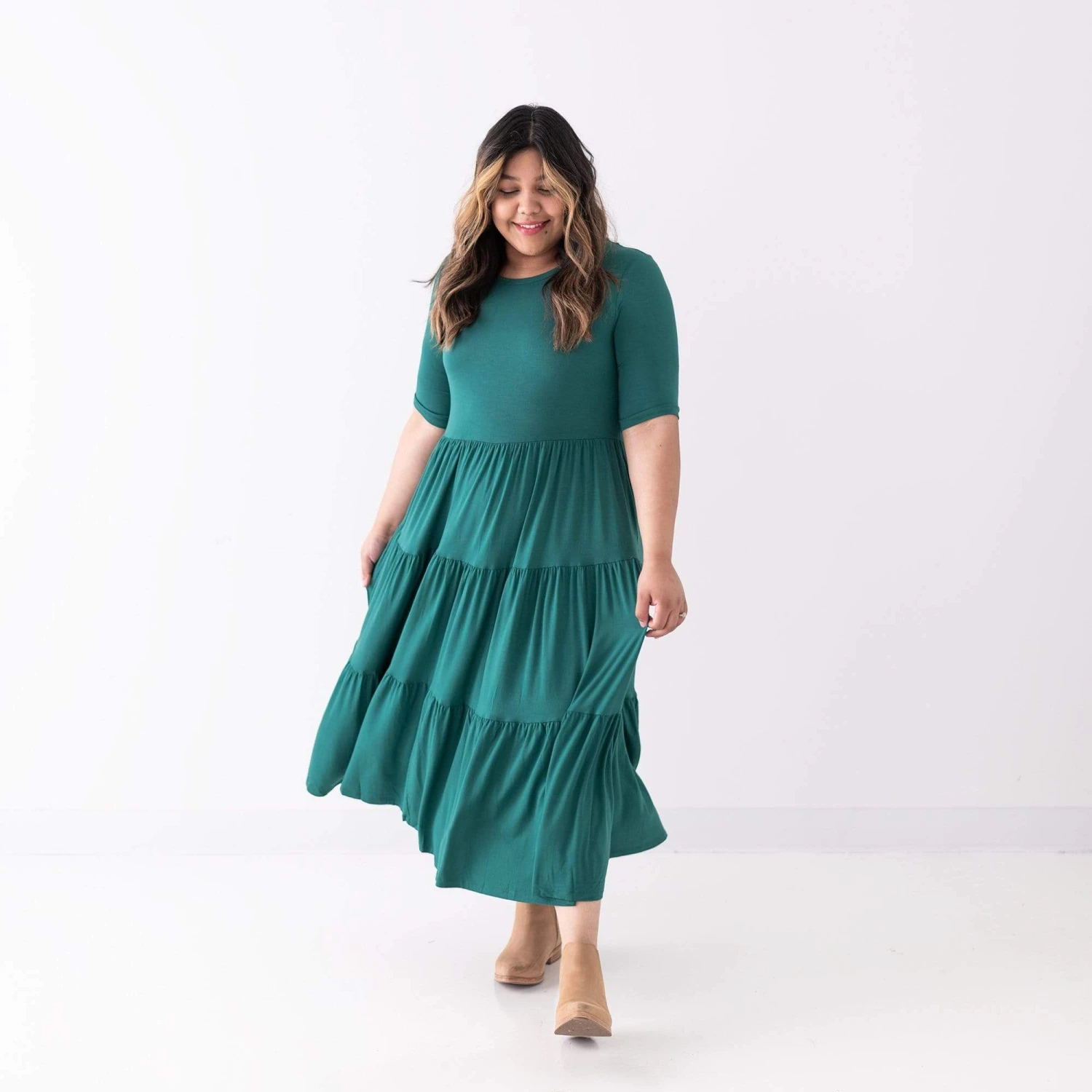 Women’s Tiered Dress In Emerald - Image 3
